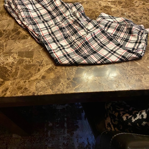 NWOT LADIES VICTORIA’S SECRET PAJAMAS - Picture 8 of 8